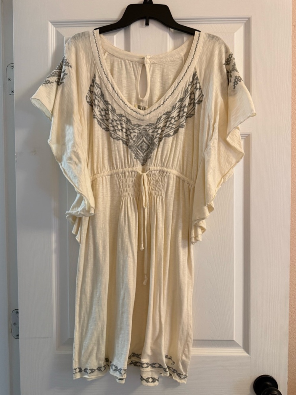 Billabong Cream Cotton Tee with Gray Stitching